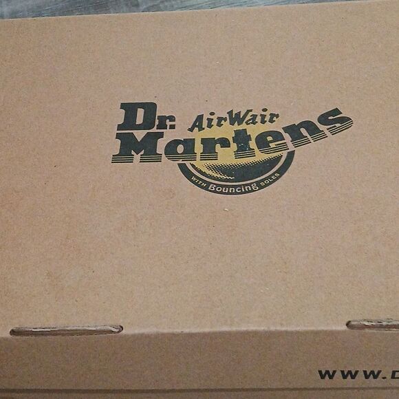 Dr Martens Air Wair Zavala white combat 8 eye boots EUC worn once comes with box - Picture 11 of 15